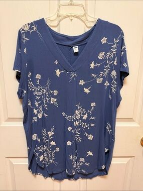 Old Navy Blue V-Neck Floral Short Sleeve Top, Size L